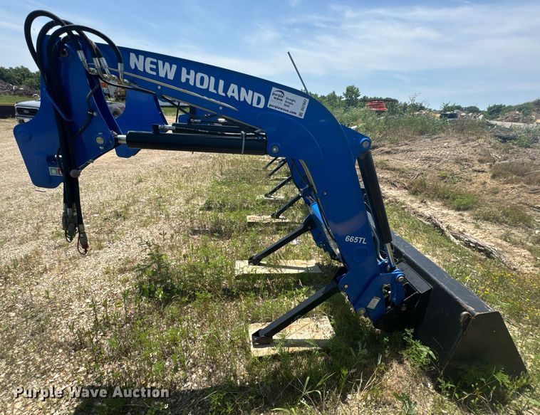 image for item DU7847 New holland 665Tl loader