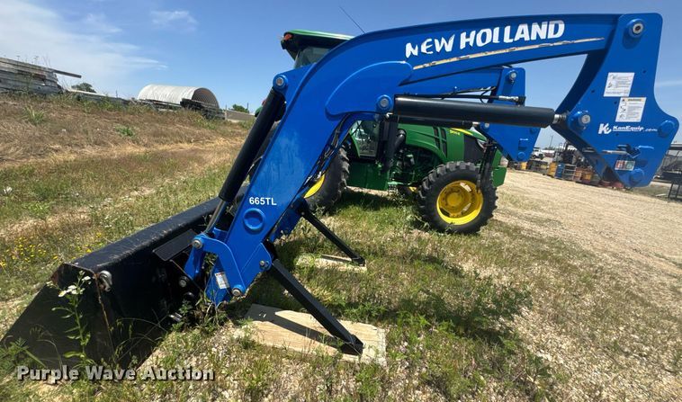 image for item DU7847 New holland 665Tl loader