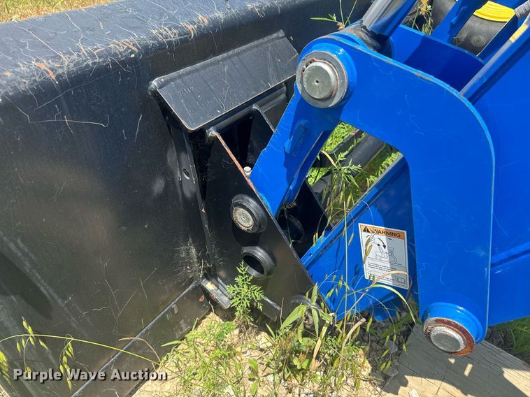 image for item DU7847 New holland 665Tl loader