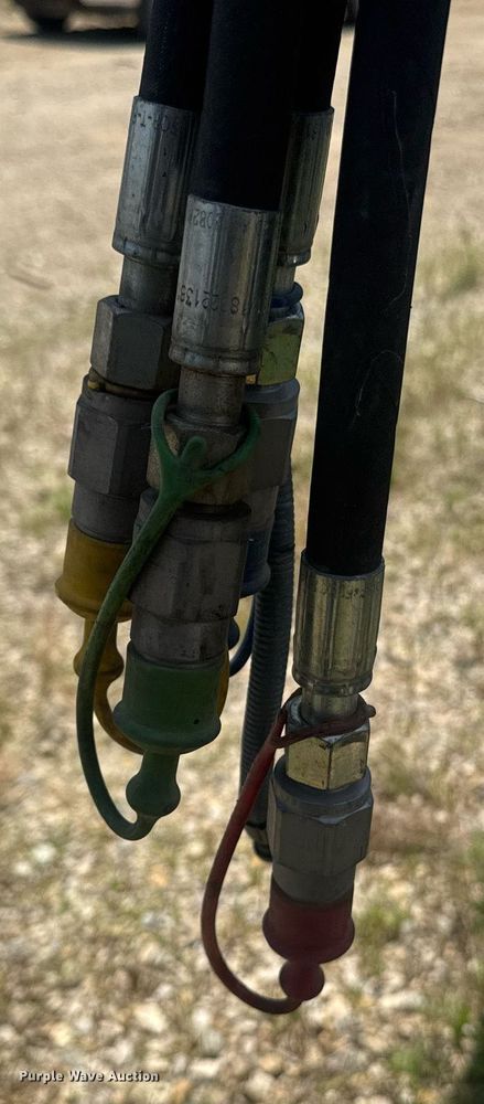 image for item DU7847 New holland 665Tl loader