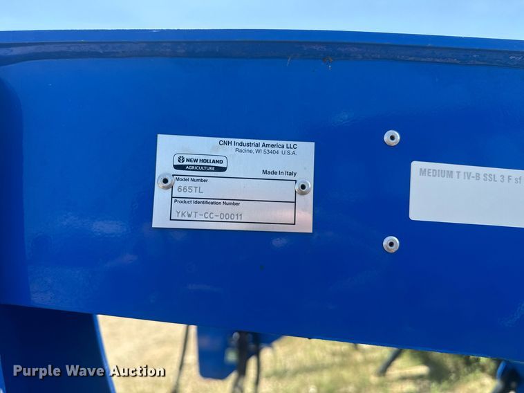 image for item DU7847 New holland 665Tl loader