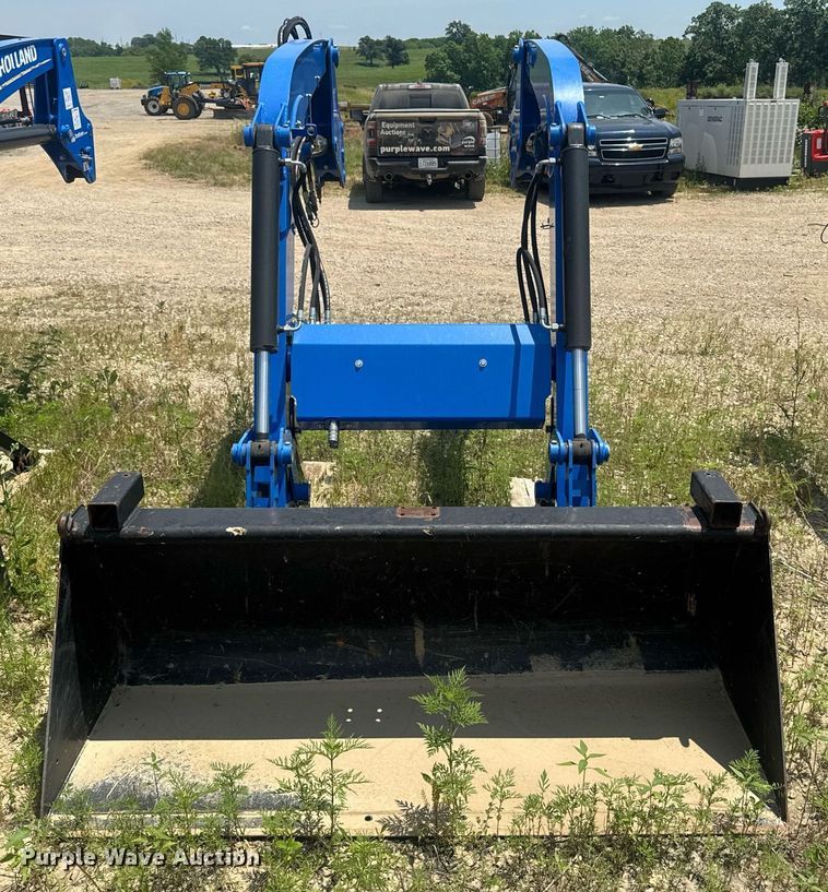 image for item DU7848 New holland 665TL loader