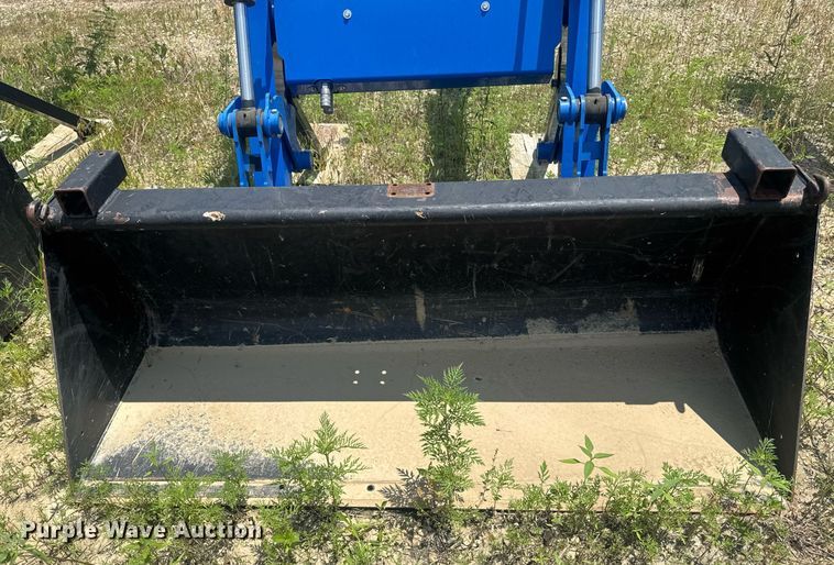 image for item DU7848 New holland 665TL loader