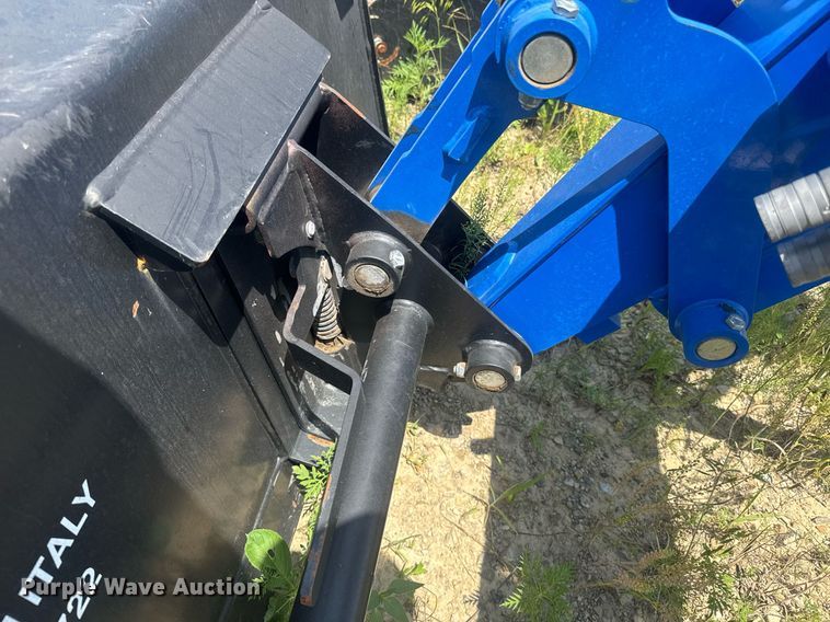 image for item DU7848 New holland 665TL loader