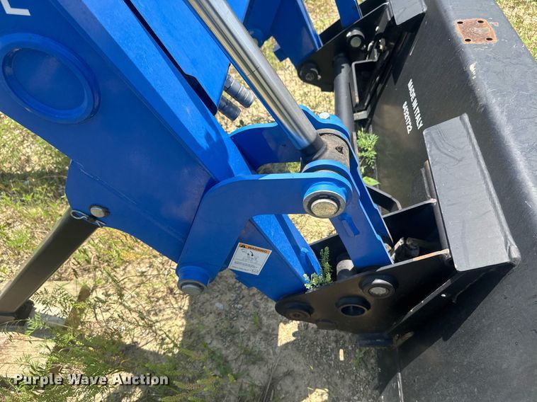 image for item DU7848 New holland 665TL loader