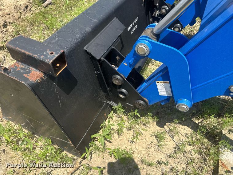 image for item DU7848 New holland 665TL loader