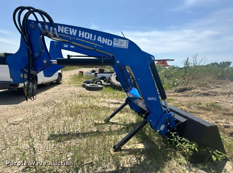 image for item DU7849 New holland 665TL loader