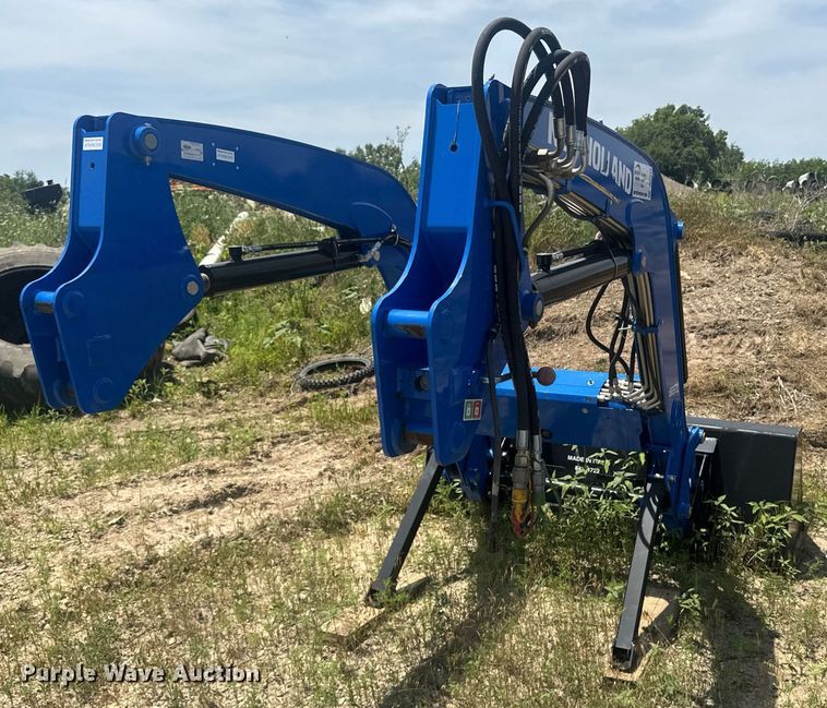 image for item DU7849 New holland 665TL loader