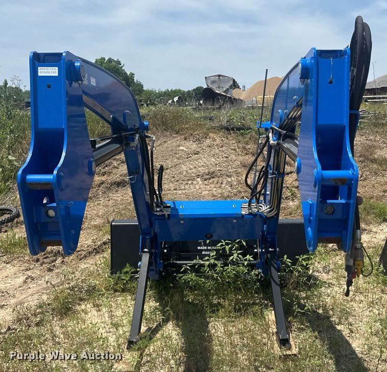 image for item DU7849 New holland 665TL loader