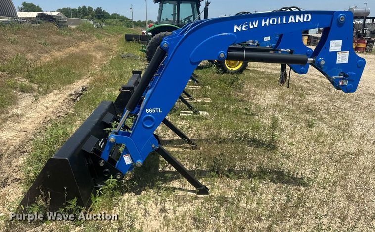 image for item DU7849 New holland 665TL loader