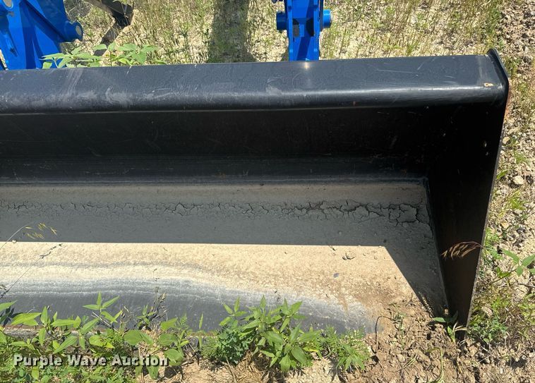 image for item DU7849 New holland 665TL loader