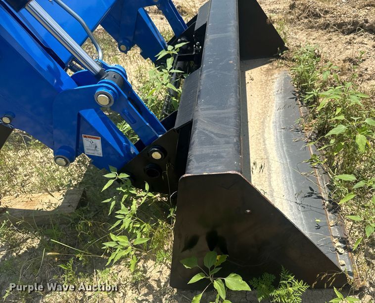 image for item DU7849 New holland 665TL loader