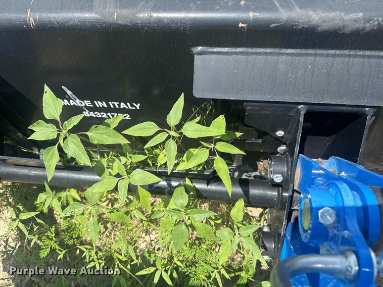 image for item DU7849 New holland 665TL loader