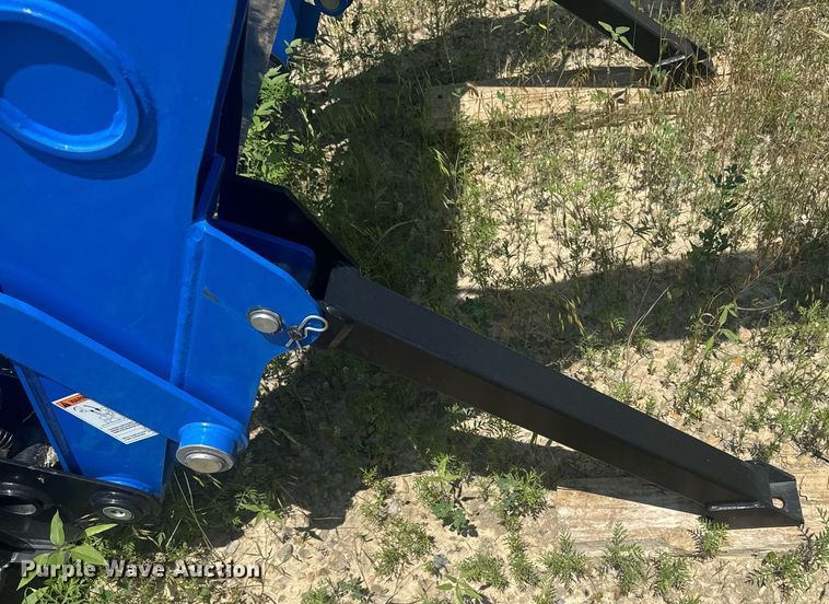 image for item DU7849 New holland 665TL loader