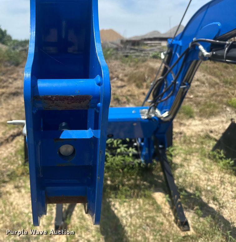 image for item DU7849 New holland 665TL loader