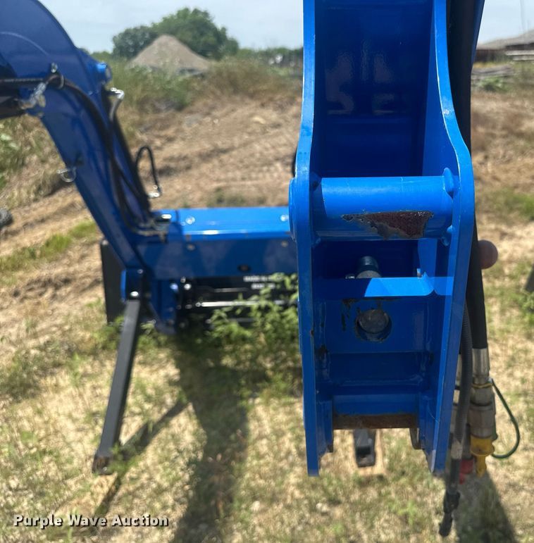 image for item DU7849 New holland 665TL loader