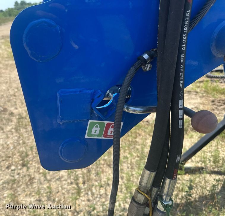 image for item DU7849 New holland 665TL loader