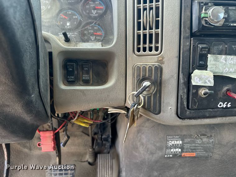 image for item DU7851 2008 International 7500 dump truck