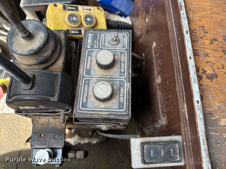 image for item DU7851 2008 International 7500 dump truck