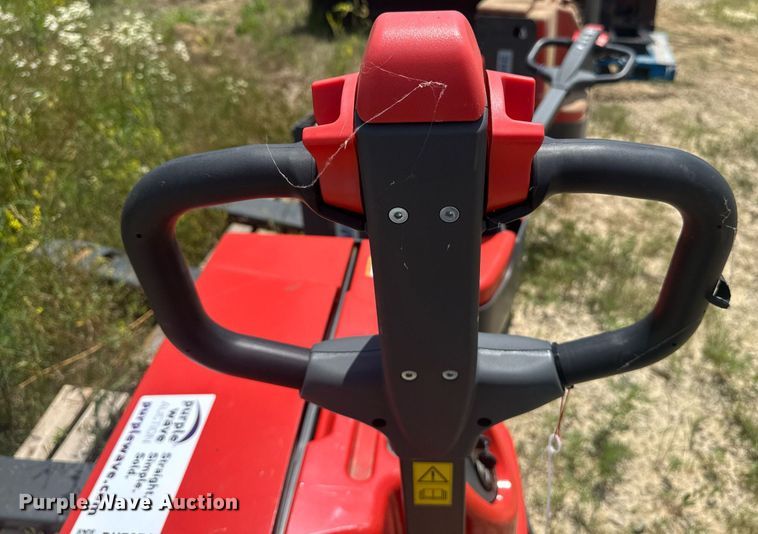 image for item DU7854 2020 Ballymore pallet jack