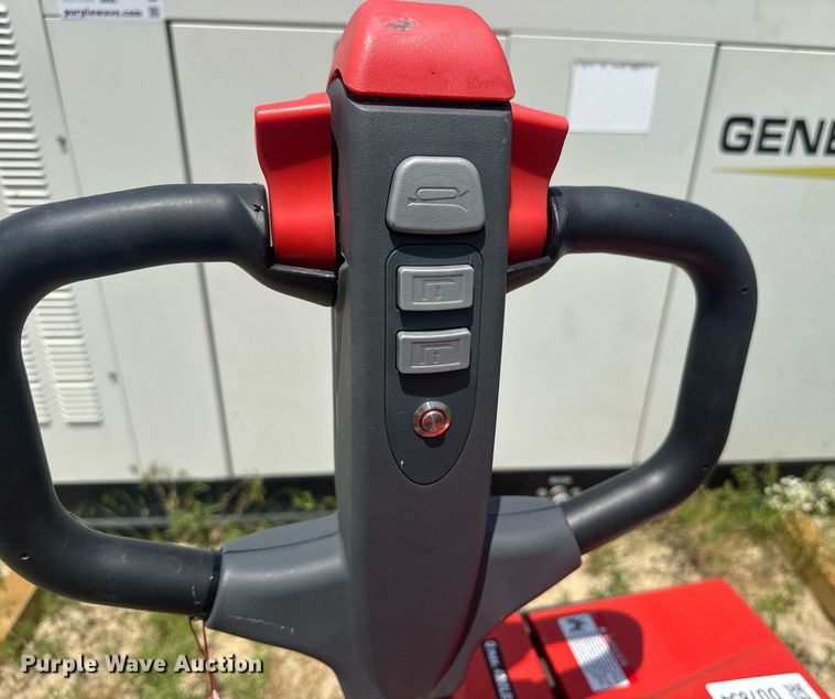 image for item DU7854 2020 Ballymore pallet jack