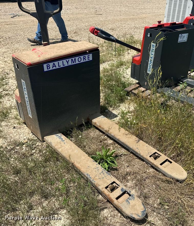 image for item DU7855 (2) Ballymore Bally Pal 40L pallet jacks