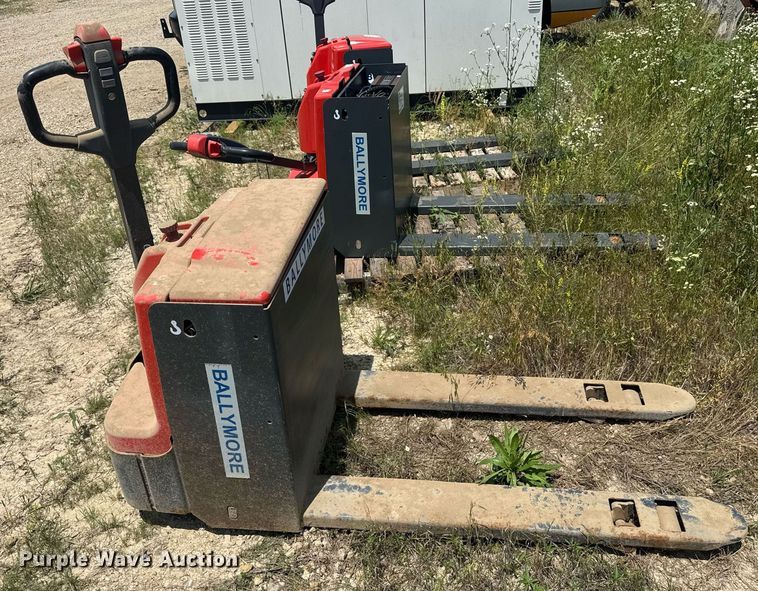 image for item DU7855 (2) Ballymore Bally Pal 40L pallet jacks