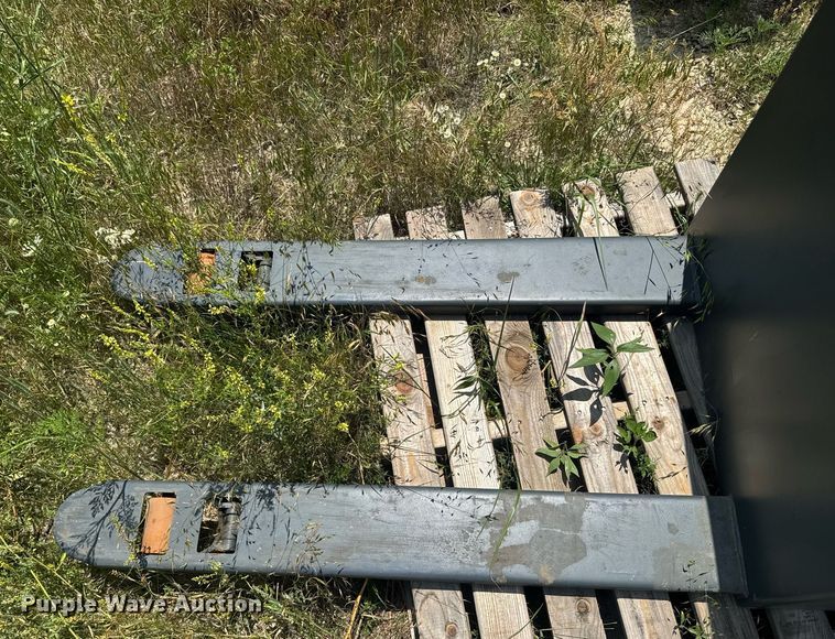 image for item DU7855 (2) Ballymore Bally Pal 40L pallet jacks