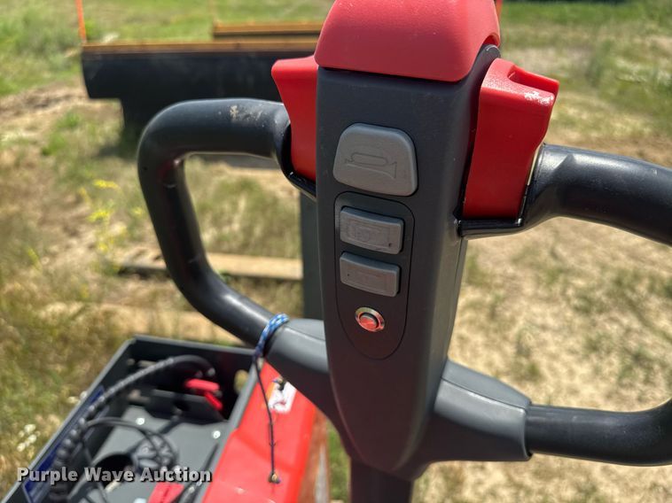 image for item DU7855 (2) Ballymore Bally Pal 40L pallet jacks