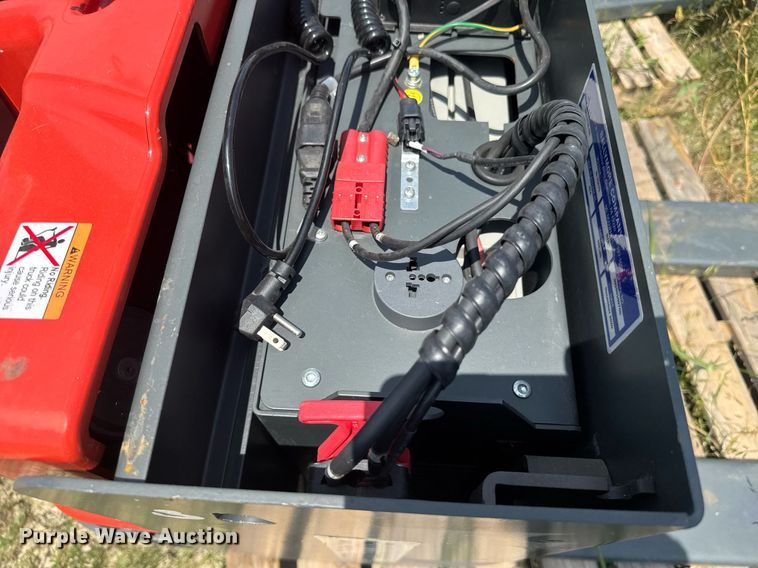 image for item DU7855 (2) Ballymore Bally Pal 40L pallet jacks