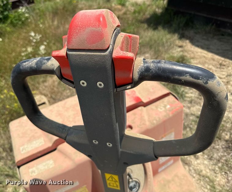 image for item DU7855 (2) Ballymore Bally Pal 40L pallet jacks