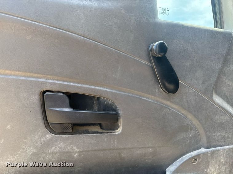 image for item DU7863 2008 International 7500 dump truck