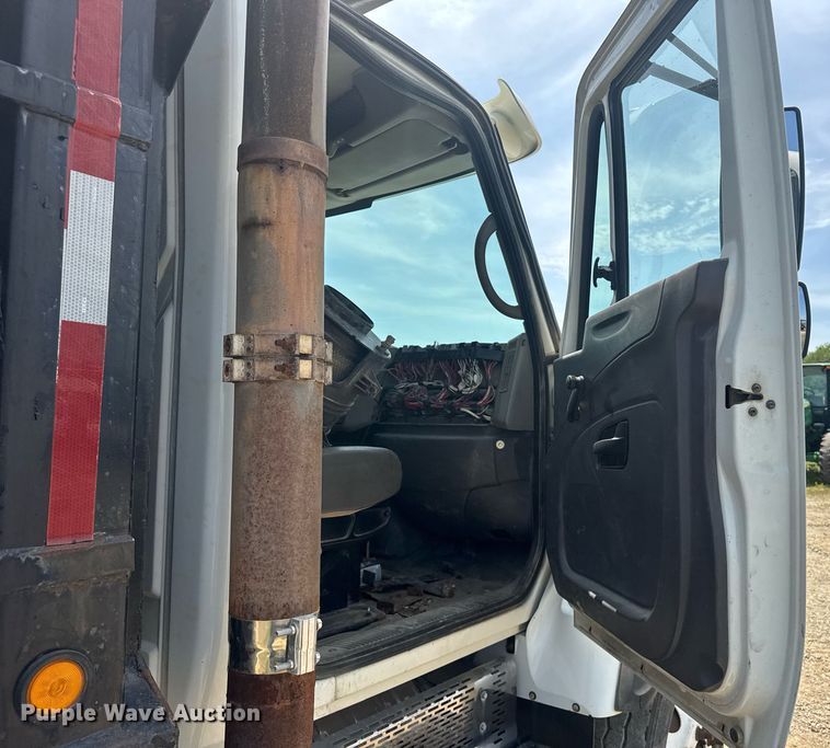 image for item DU7863 2008 International 7500 dump truck