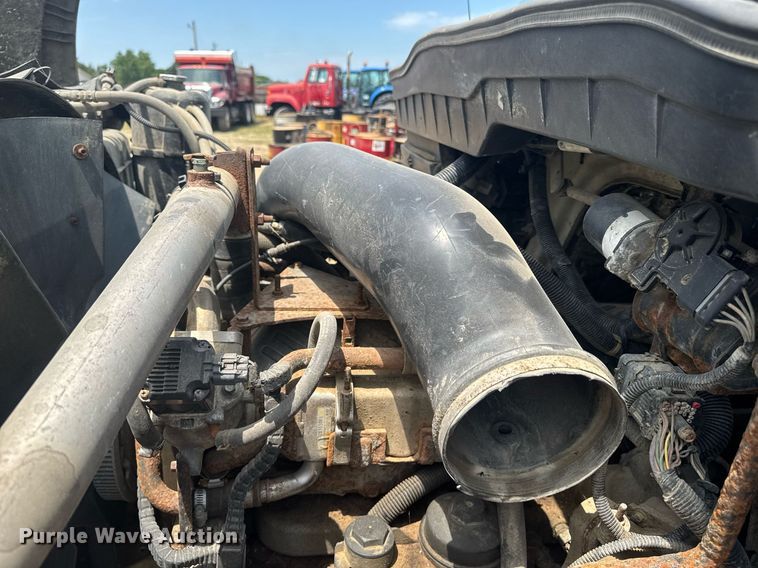 image for item DU7863 2008 International 7500 dump truck