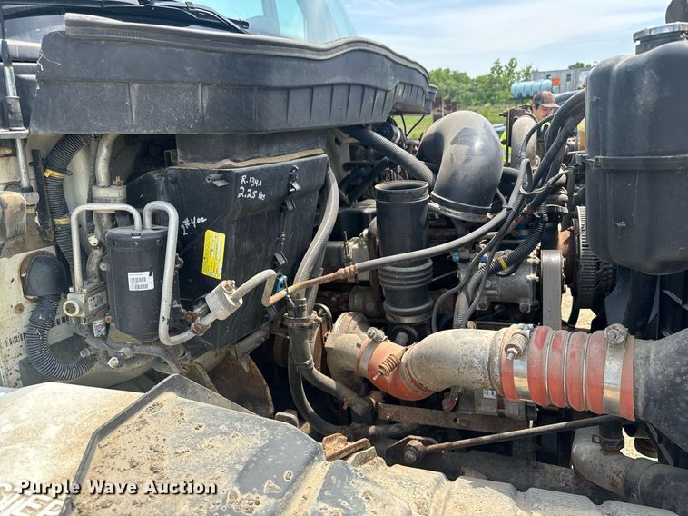 image for item DU7863 2008 International 7500 dump truck