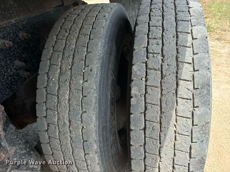 image for item DU7863 2008 International 7500 dump truck