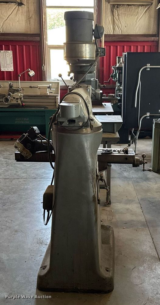 image for item DU9871 Bridgeport 143822 milling machine