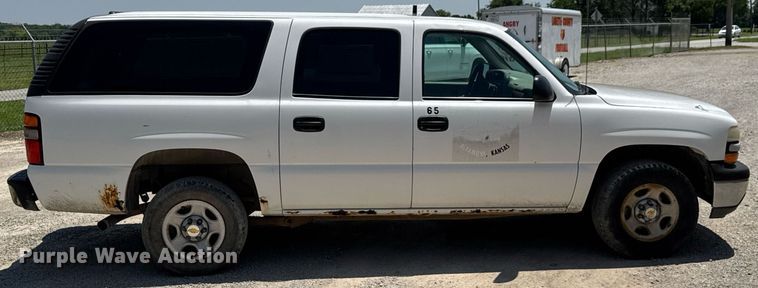 image for item DU9872 2001 Chevrolet Suburban 1500 SUV