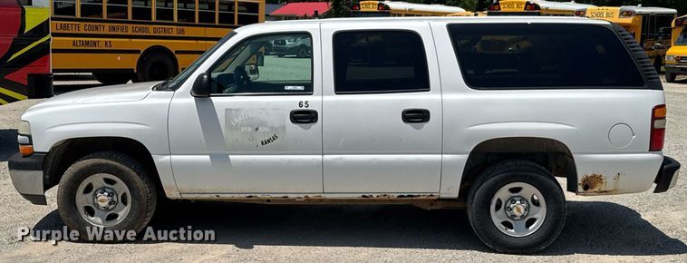 image for item DU9872 2001 Chevrolet Suburban 1500 SUV