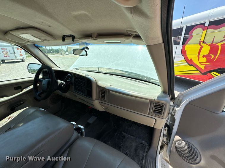 image for item DU9872 2001 Chevrolet Suburban 1500 SUV