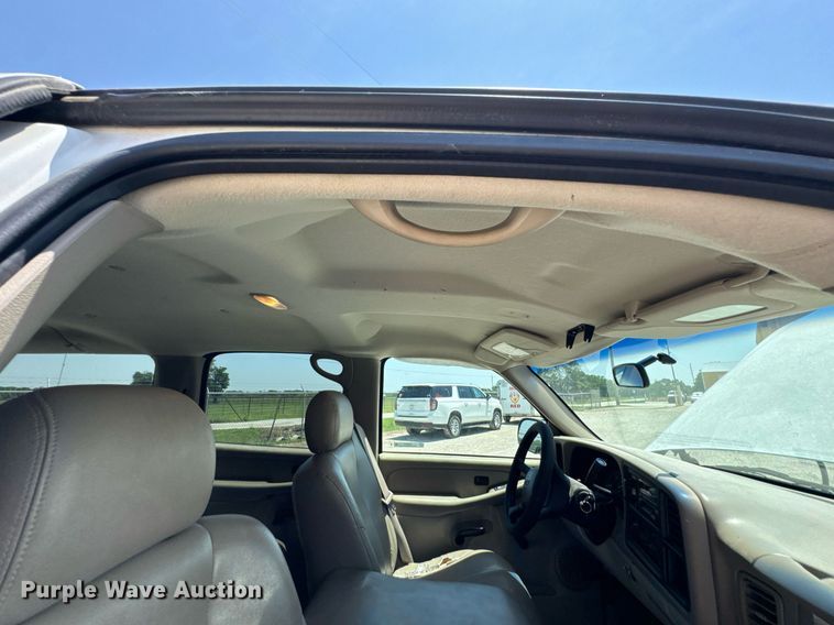 image for item DU9872 2001 Chevrolet Suburban 1500 SUV