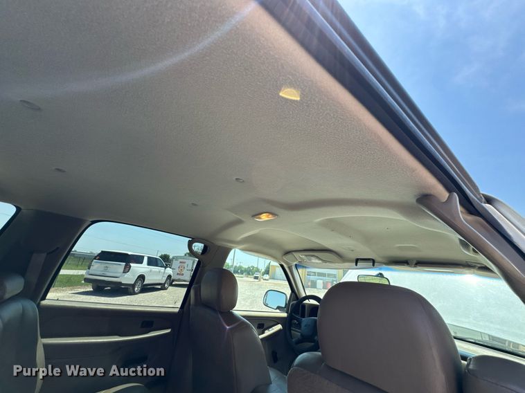 image for item DU9872 2001 Chevrolet Suburban 1500 SUV