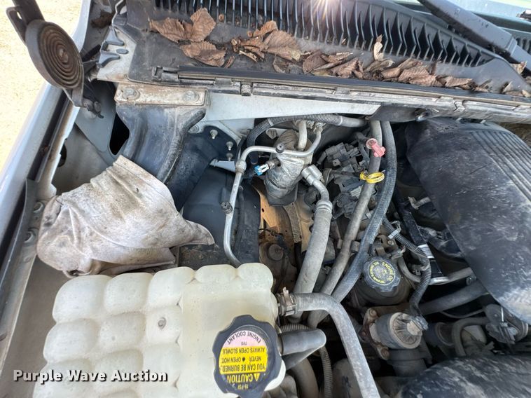 image for item DU9872 2001 Chevrolet Suburban 1500 SUV