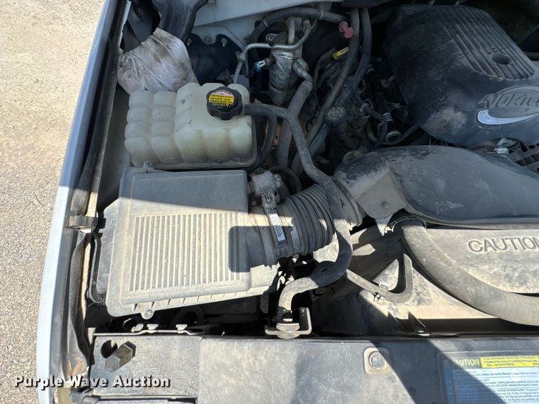 image for item DU9872 2001 Chevrolet Suburban 1500 SUV