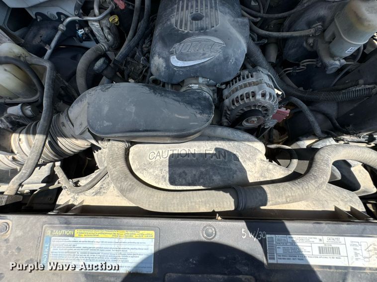 image for item DU9872 2001 Chevrolet Suburban 1500 SUV