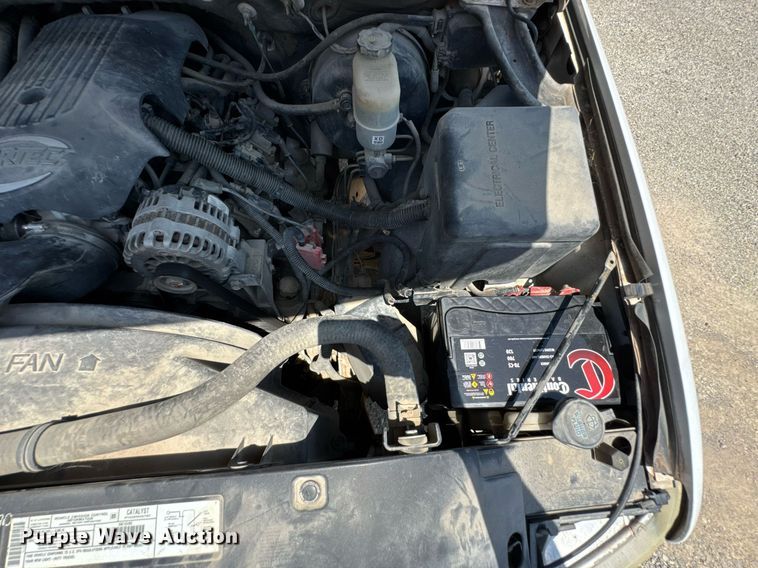 image for item DU9872 2001 Chevrolet Suburban 1500 SUV