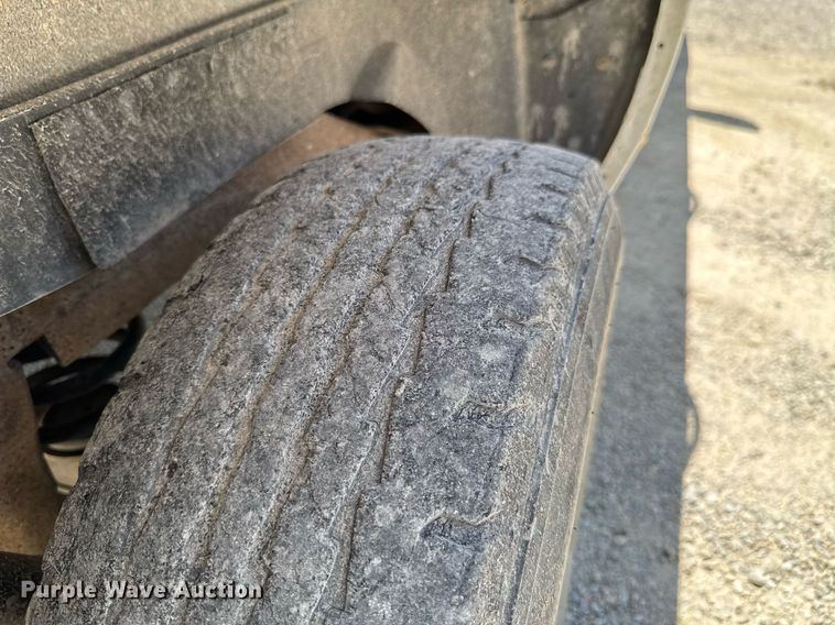 image for item DU9872 2001 Chevrolet Suburban 1500 SUV