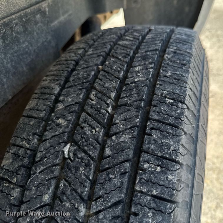 image for item DU9872 2001 Chevrolet Suburban 1500 SUV