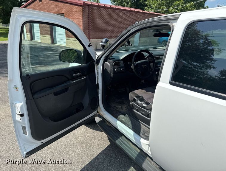 image for item DU9873 2014 Chevrolet Tahoe Police SUV