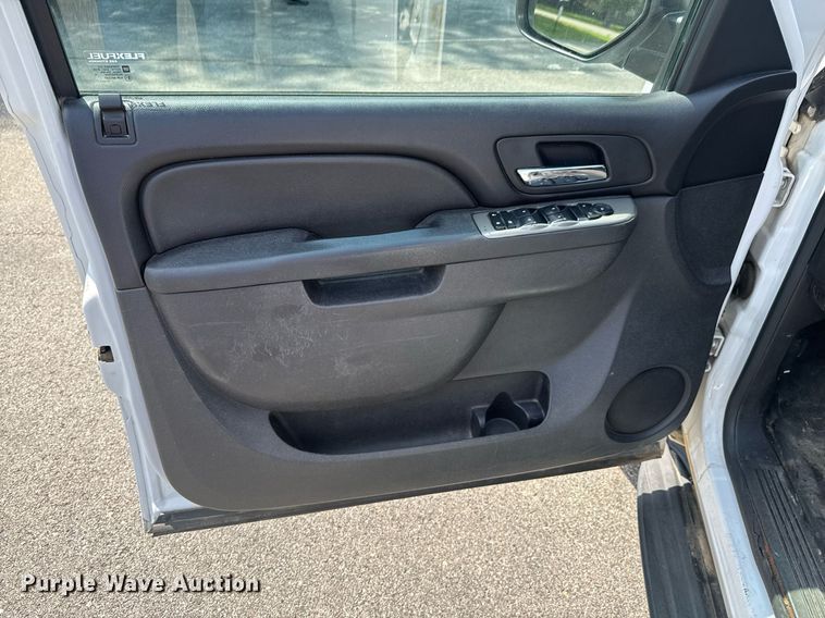 image for item DU9873 2014 Chevrolet Tahoe Police SUV